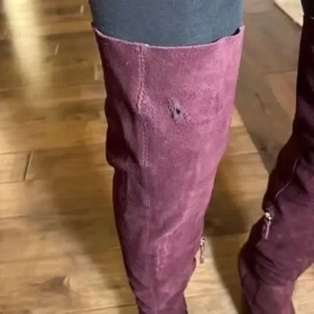 NWOB Kelsi Dagger Logan Over-The-Knee Burgundy Wine Suede Boots US 9